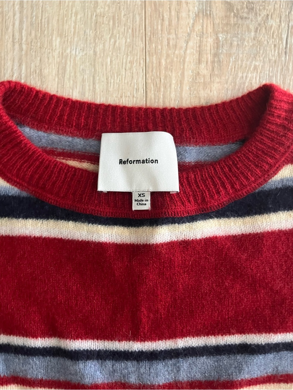Reformation Women’s Cashmere Boyfriend Sweater Crimson Multi Stripe - Size XS - Picture 2 of 6